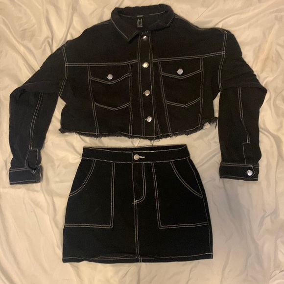 Dresses & Skirts - Matching jacket & skirt Set